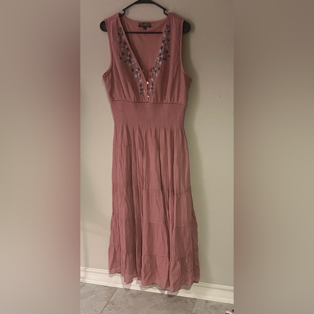 🌸 J. Lee Pink Sleeveless Maxi Dress with Embroidered Floral Detail (PXL